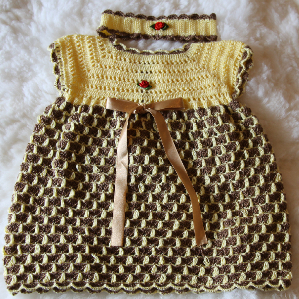 Gehäkeltes Kleid für Babymädchen, mit Stirnband